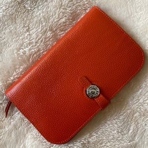 leather passport wallet 🍊